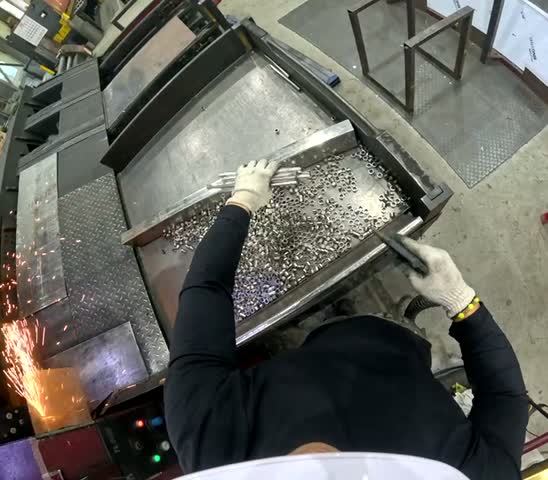 Air gun cleaning, recorded from the worker’s point of view.
